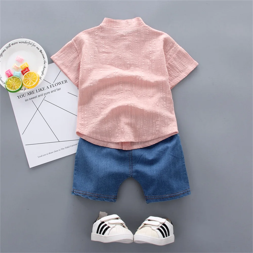 2PCS-Baby-Set-Summer-Fashion-Simple-Cartoon-Giraffe-Pattern-Standing-Neck-Short-Sleeve-Denim-Shorts-Set-1