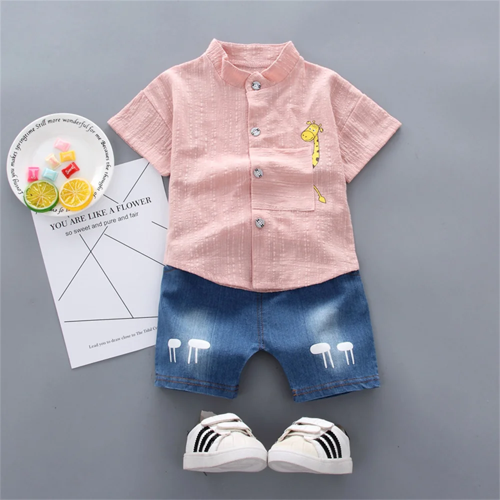 2PCS-Baby-Set-Summer-Fashion-Simple-Cartoon-Giraffe-Pattern-Standing-Neck-Short-Sleeve-Denim-Shorts-Set