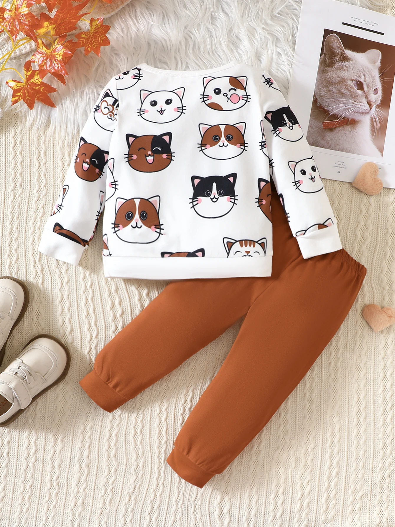 Spring-And-Autumn-Girls-And-Boys-Set-Round-Neck-Long-Sleeve-Kitten-Pattern-Top-Solid-Color-1