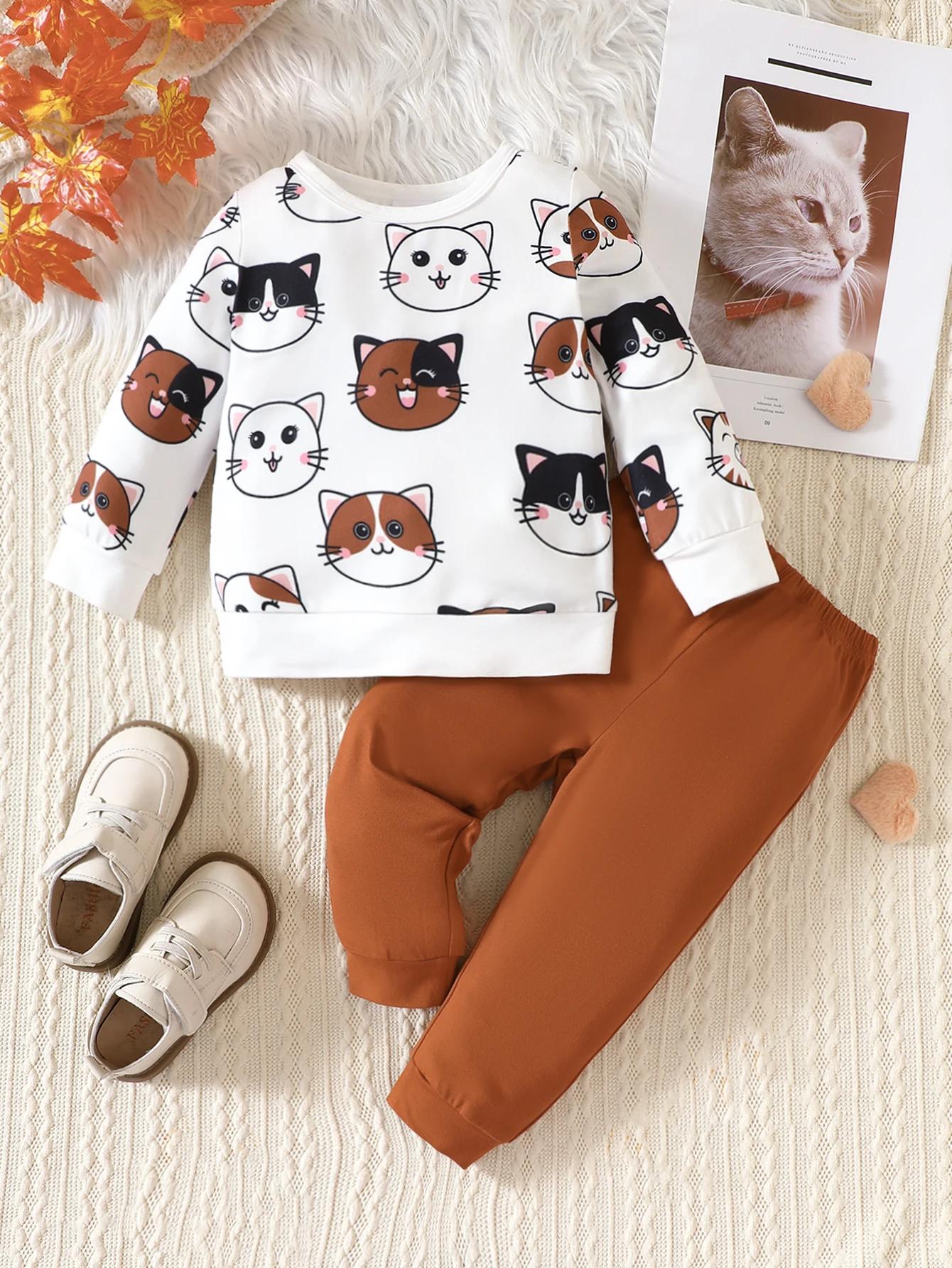 Spring-And-Autumn-Girls-And-Boys-Set-Round-Neck-Long-Sleeve-Kitten-Pattern-Top-Solid-Color